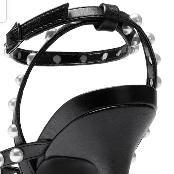 Black and white pearl beaded stilettos😍😎 - Picture 5 of 5